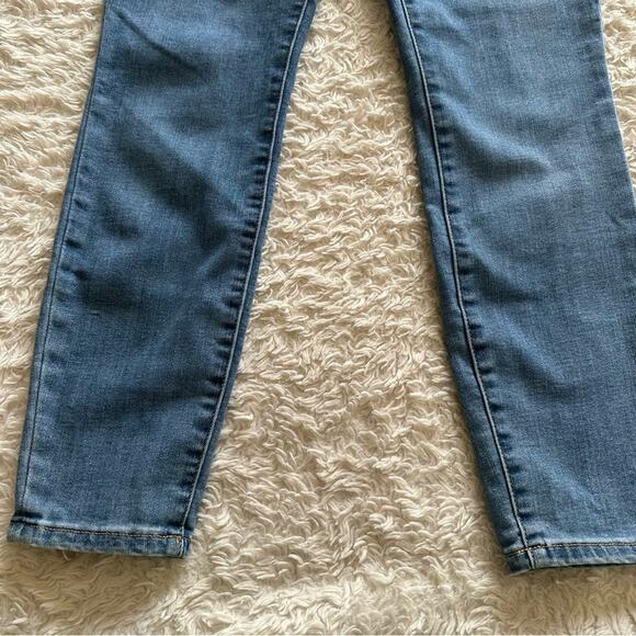 Pilcro High-Rise Denim Leggings Medium Wash Size 31 - Picture 3 of 10